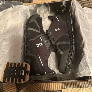 Men's Size 12 Black Waterproof Cloud Sneakers